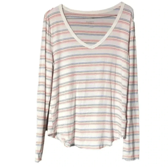 𝅺SO juniors FD favorite v-neck - Picture 1 of 7